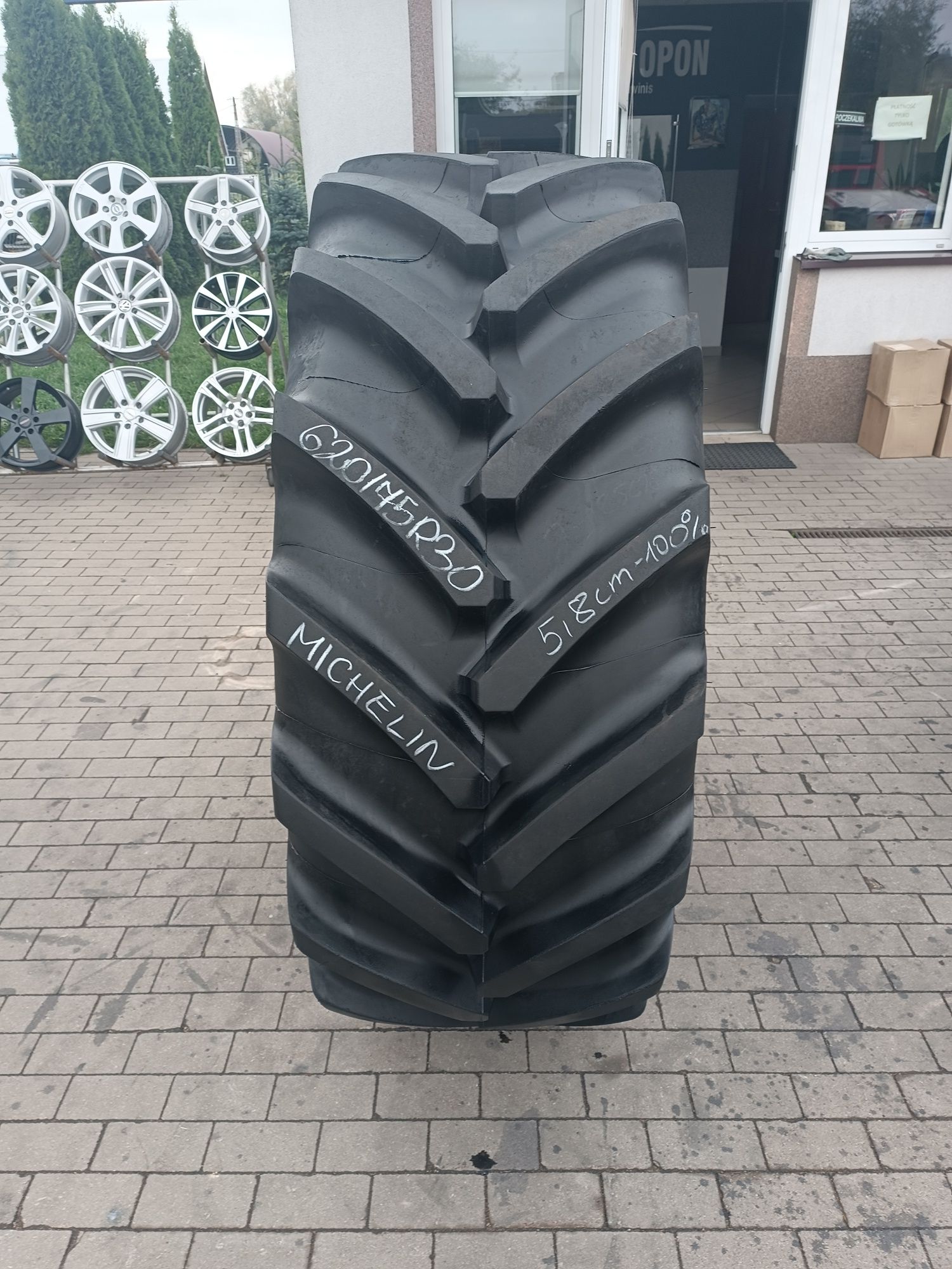 620/75R30 Michelin Axiobib 2