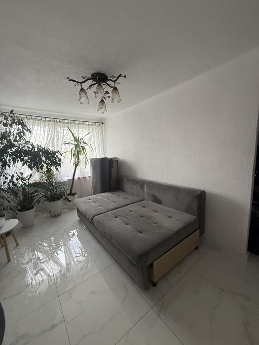 Kanapa rozkladana 180x220 + stoliki kawowe + szafka pod TV