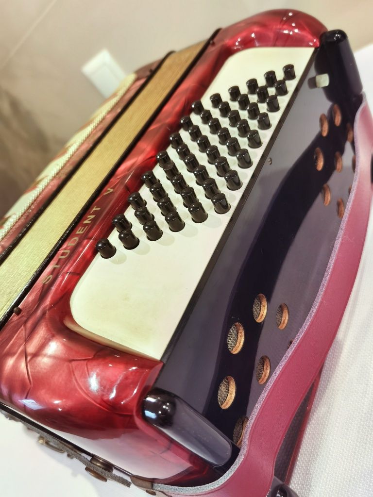 Akordeon HOHNER Student V 48 basów