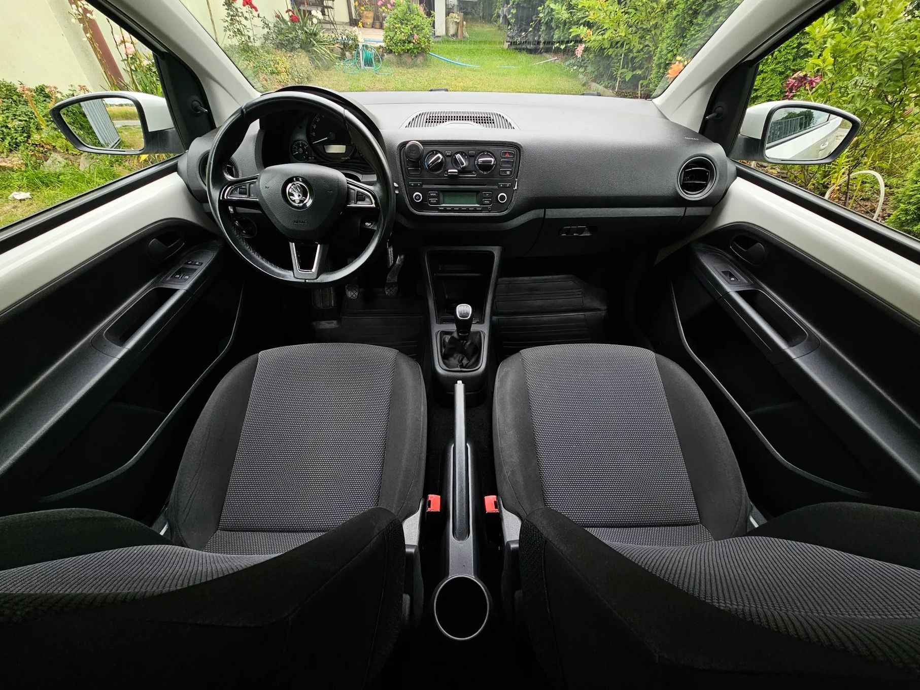Skoda Citigo ekonomiczna instalacja LPG, czujniki parkowania, skórzana kierownica