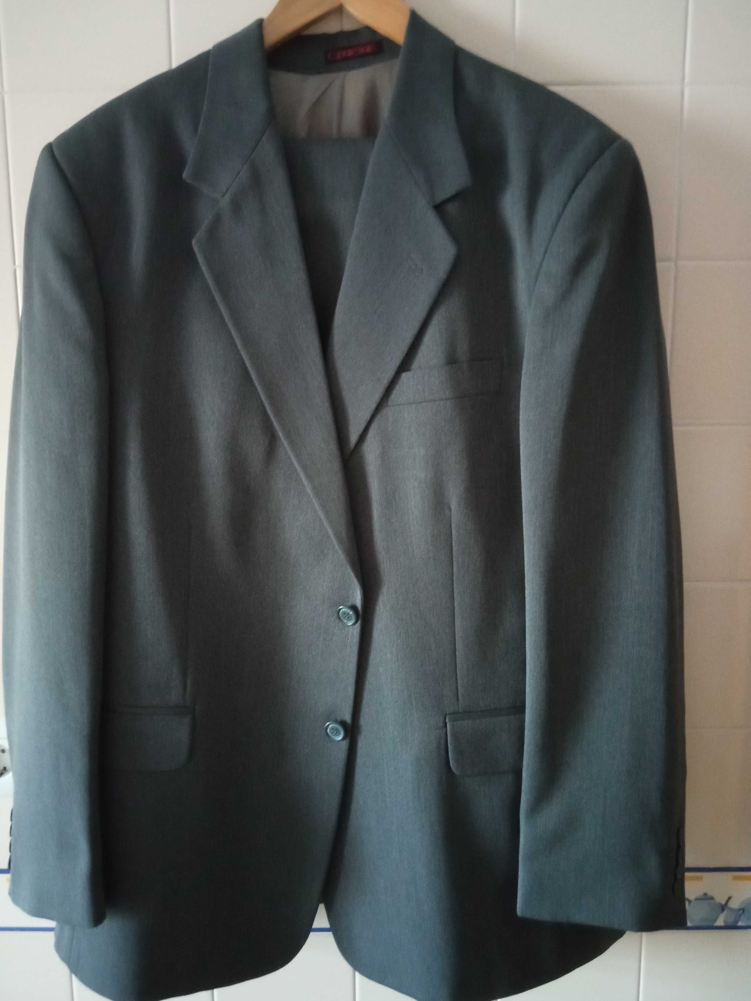 Novo preço!! FATO HOMEM Tam.54 ( blazer e calça)