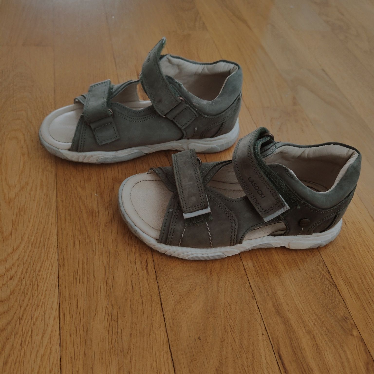 Buty dla chłopca 27