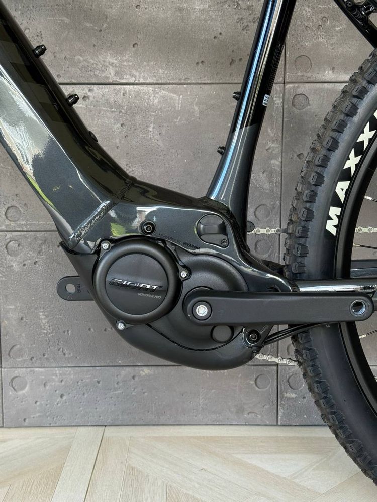 Електровелосипед Giant Fathom Pro 2