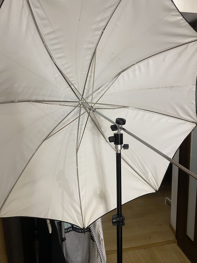 Фотостойка з тримачем і зонтом