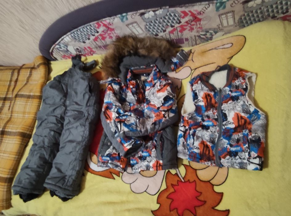 Зимовий комбінезон, куртка та жилет на хлопчика (104)