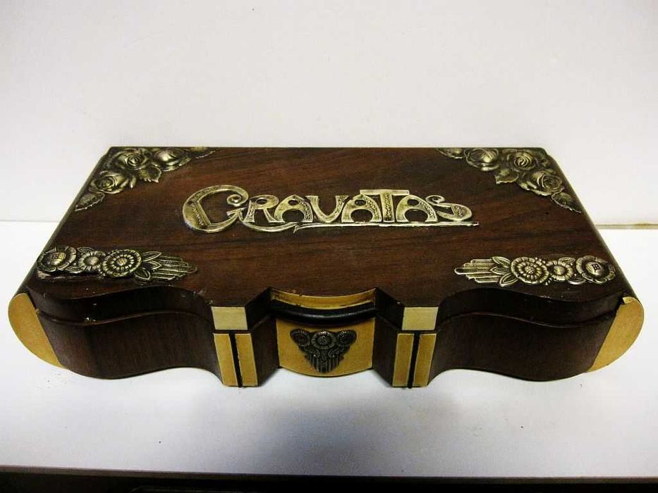 antiga caixa - estojo de GRAVATAS com aplicações em prata portuguesa