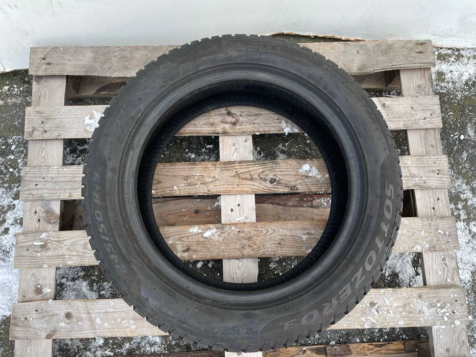 1 x Opona zimowa 245/50/19 Pirelli SottoZero 3 - * RSC 6,8mm