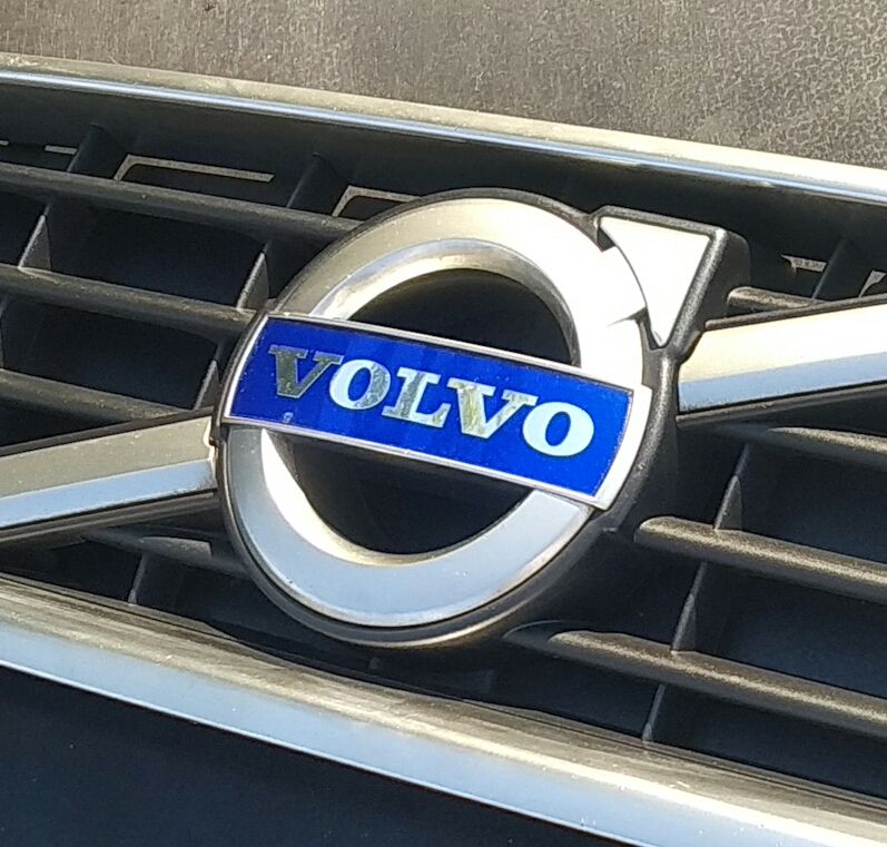 Розборка volvo запчастини volvo s40 s60 v50 v60 v70 xc60 xc70 C30