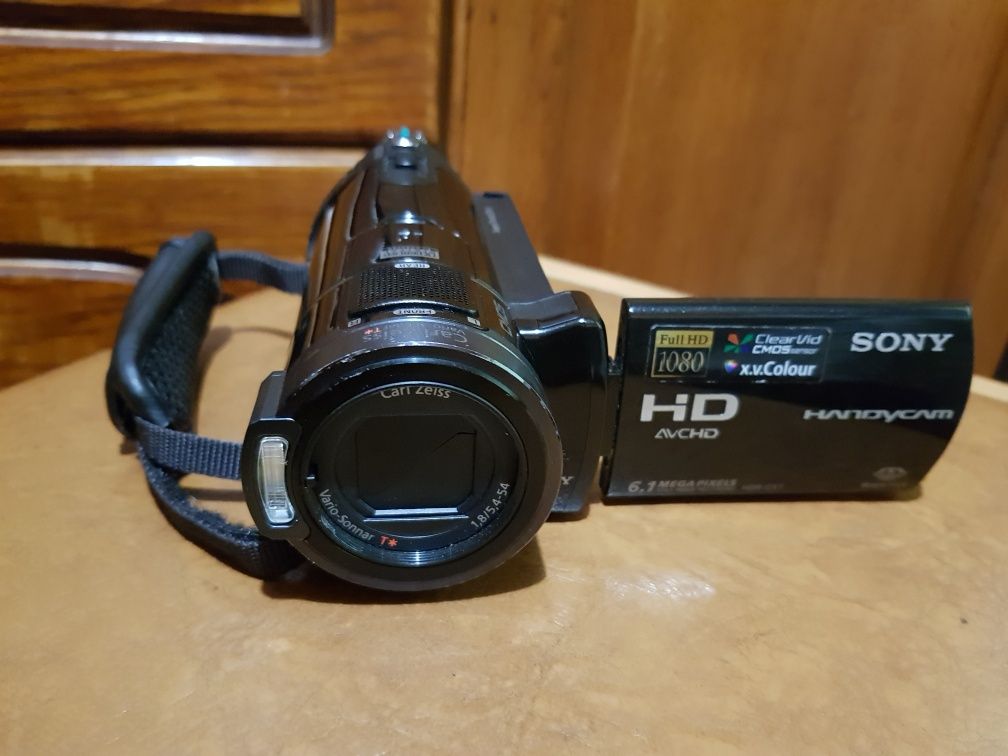 Відеокамера Sony HDR-Cx7ek  CMOS (Carl Zeiss)