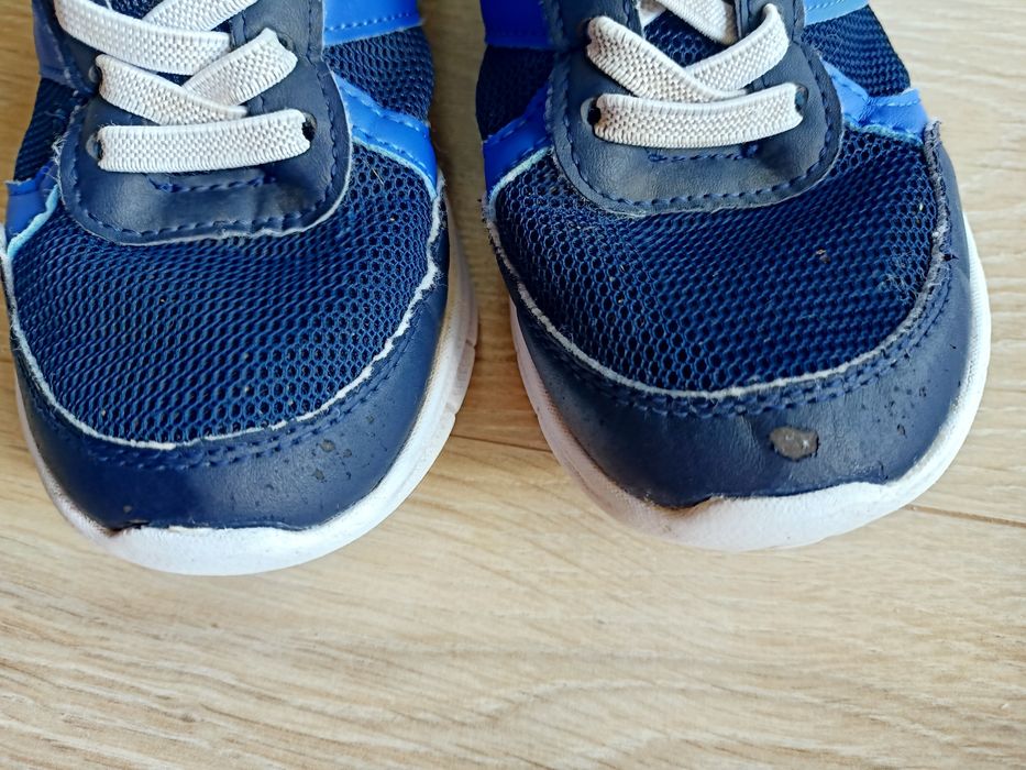 Buty sportowe granatowe 27