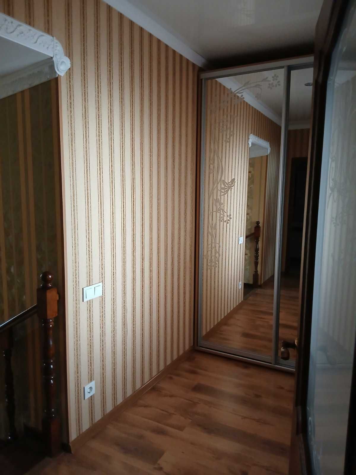 Дворівнева квартира продаж