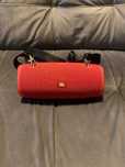 Coluna horizontal JBL xtreme 2