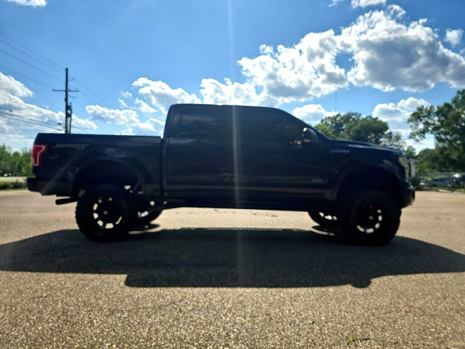 Ford F-150 XLT      2015