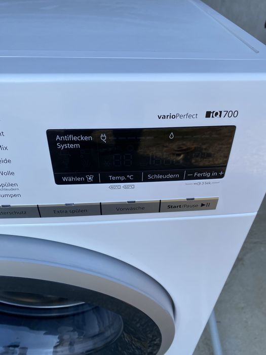 Pralka automatyczna Siemens IQ700
