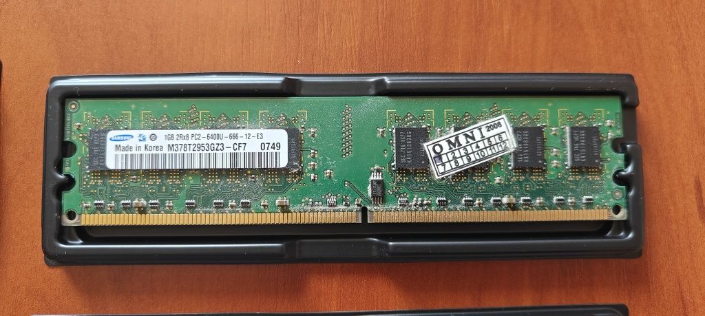 Память DDR 2 800 1 Gb
