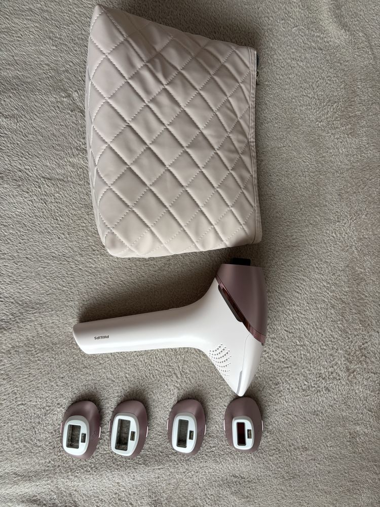 Фотоепілятор Philips Lumea BRI977/00
