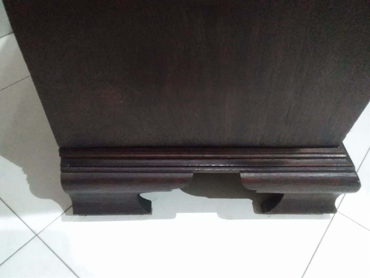 Móvel antigo de quarto