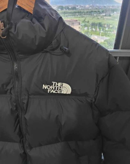 Kurtka zimowa_The_North_Face_damskie_USsize.L