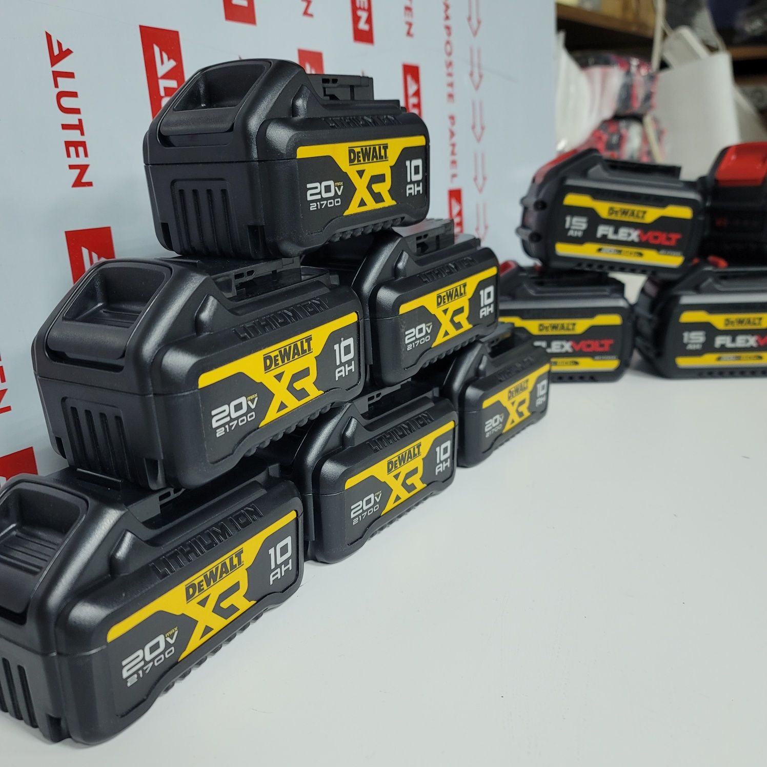 Dewalt 10Ah акумулятор батарея 20v/10Ah  аккумулятор деволт