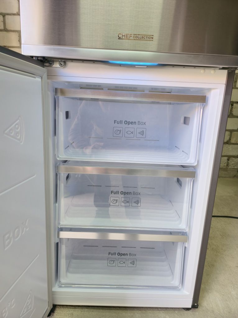 Холодильник Samsung RB36JB CHEF collection