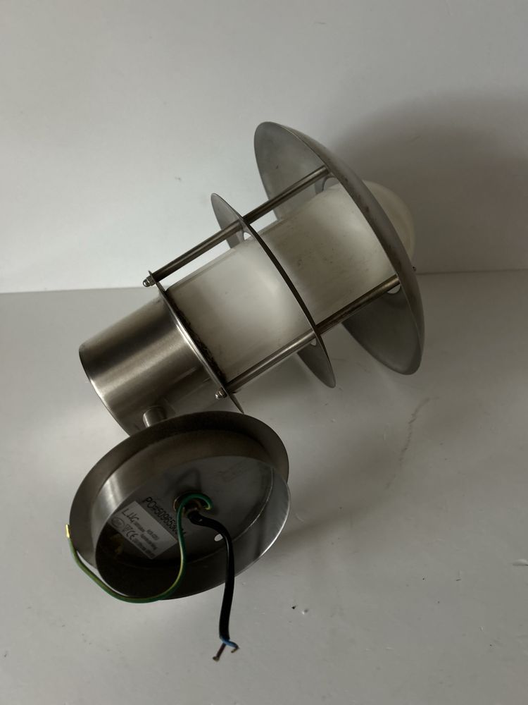 Lampa zewnętrzna wisząca