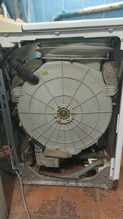 Пральна машина Whirpool AWT2290 під ремонт,на запчастини.

Цикл прання