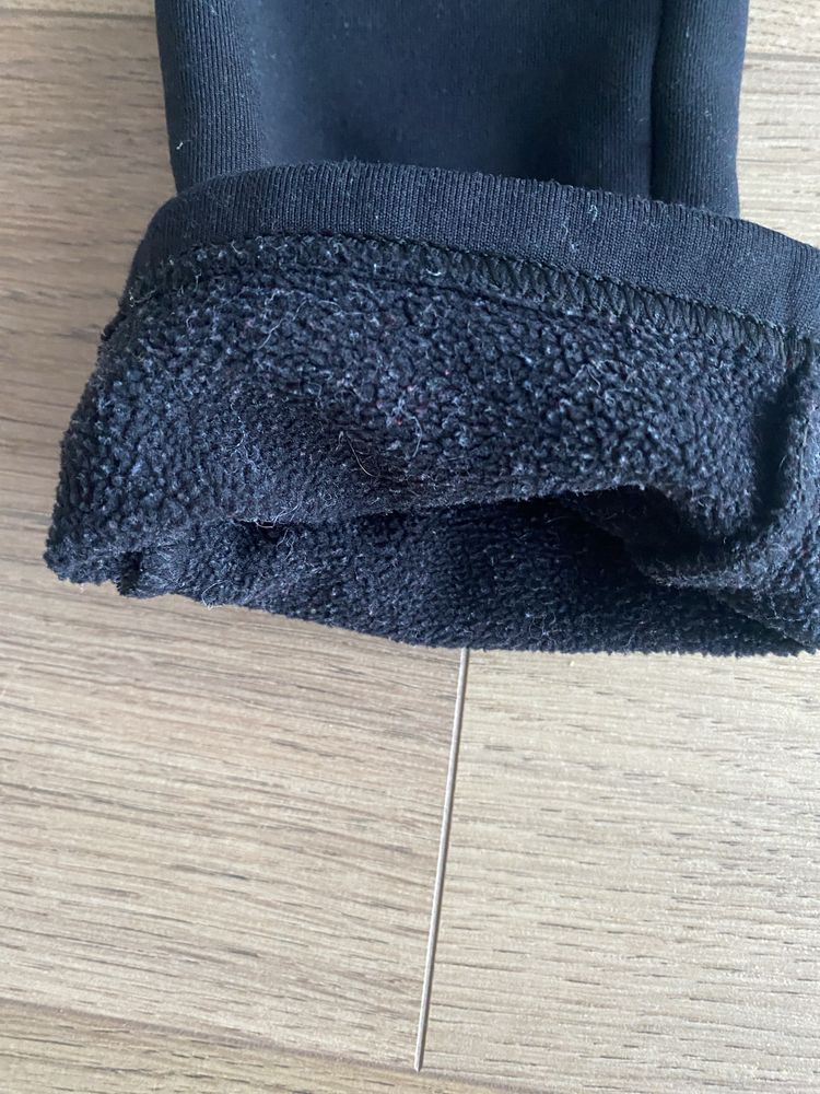 Czarne legginsy ocieplane 4F r. XS