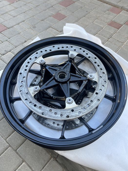 Продам колеса на BMW S1000R/RR