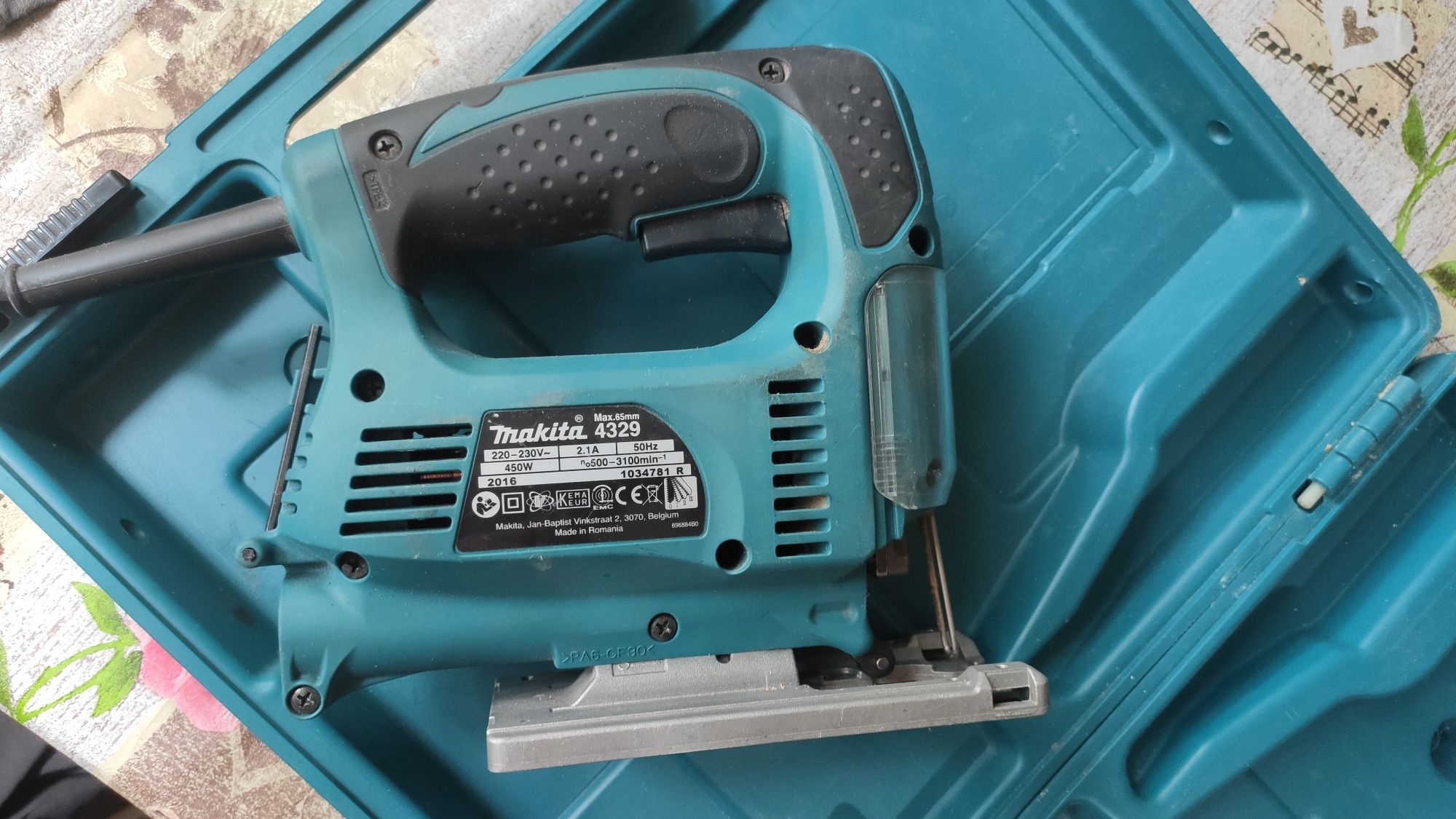Электролобзик Makita 4329 + кейс