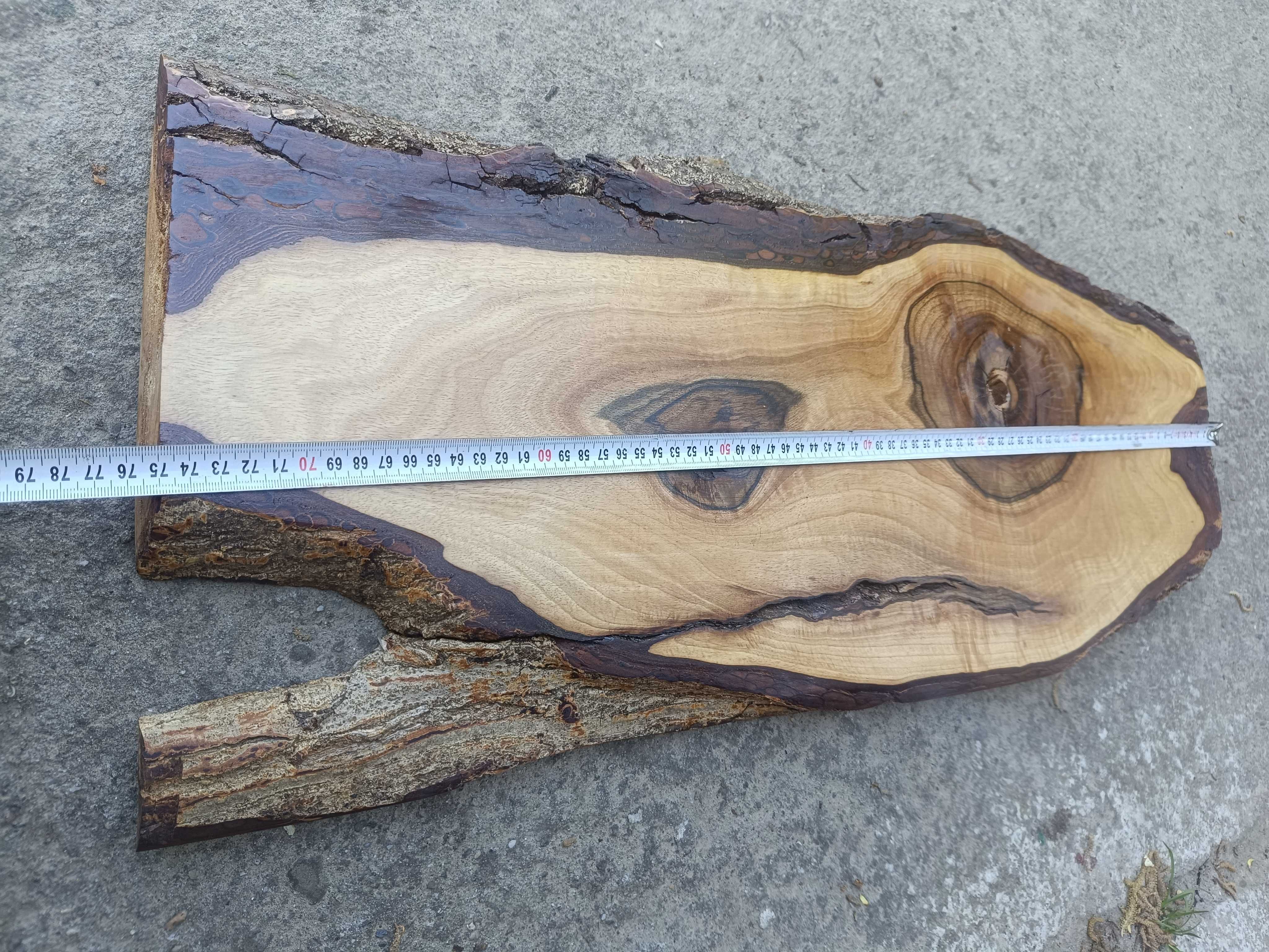 Deska dekoracyjna orzech włoski 85x30 Live Edge
