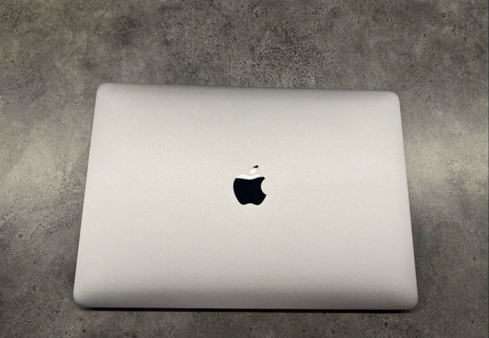 Skrzydło matrycy macbook air 13 a2337 space gray