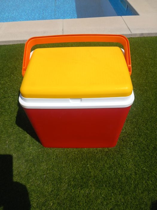Geleiras praia 30 litros e termo 10 litros para água ou limonada