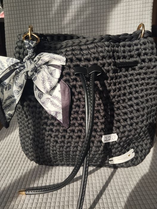 Torebka robiona na szydełku