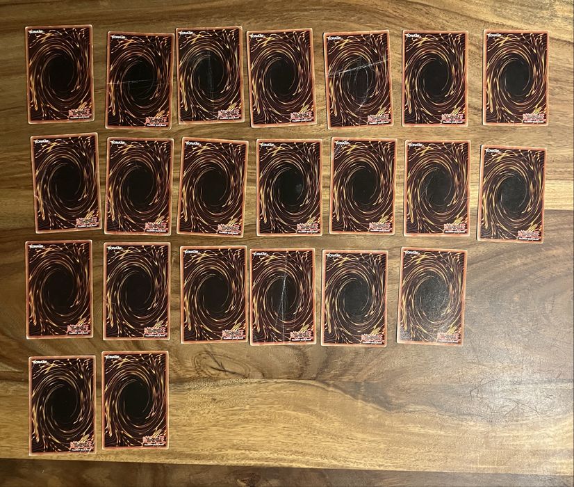 Karty kolekcjonerskie KONAMI  Yu-Gi-Oh