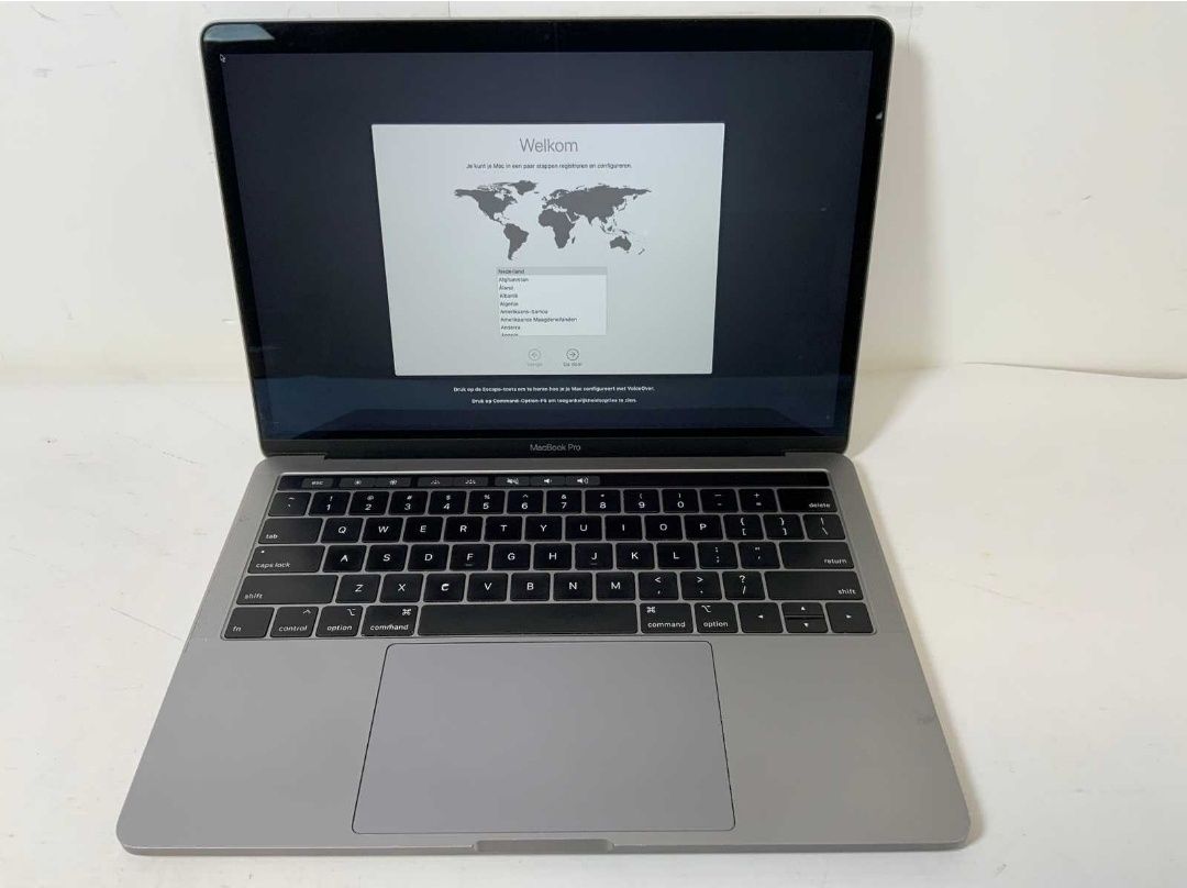 MacBook Pro 13" I7 16Gb 500 SSD Touchbar