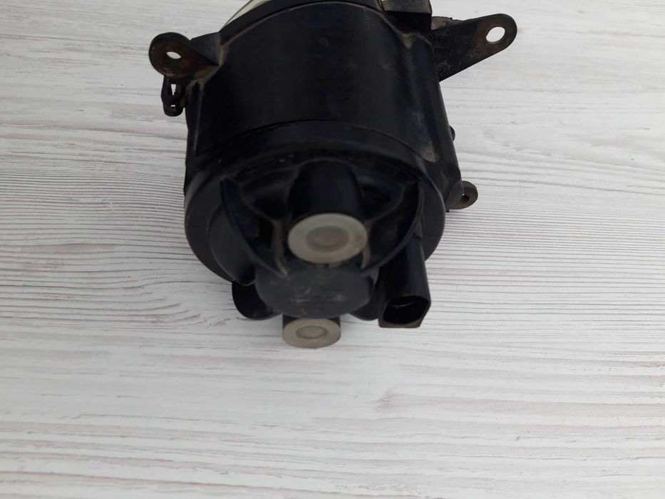 Противотуманная фара ПТФ AUDI A8 D2 4D0941699B