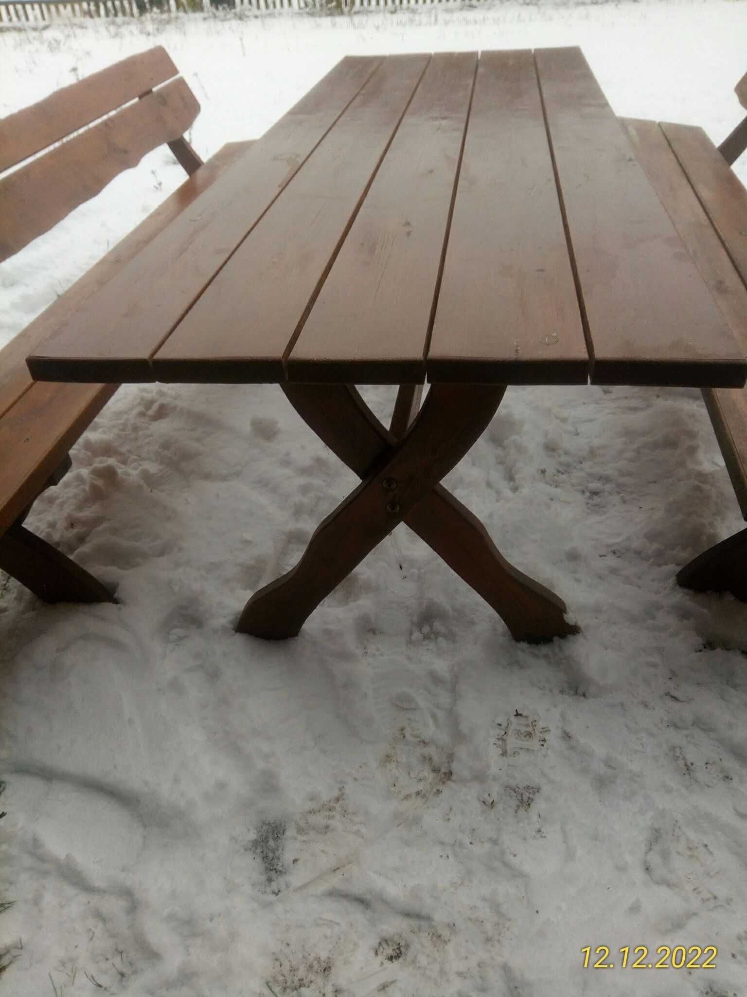 Zestaw dębowych mebli ogrodowych ( 2 ławki + stół )