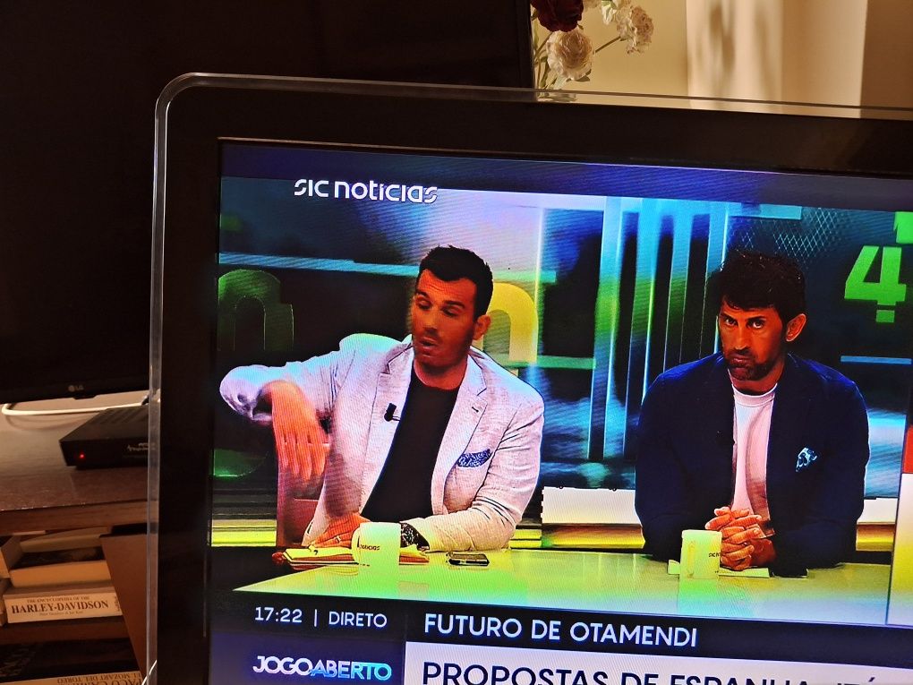 Televisão marca Philips 55"⁹