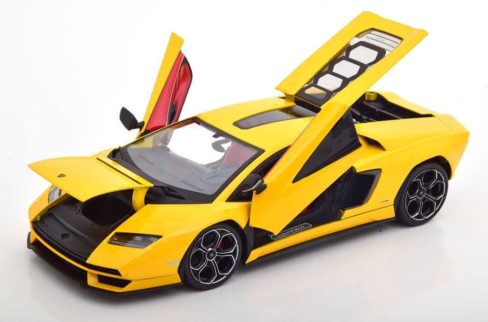 Model 1:18 Maisto Lamborghini Countach LPI 800/4 2022 yellow