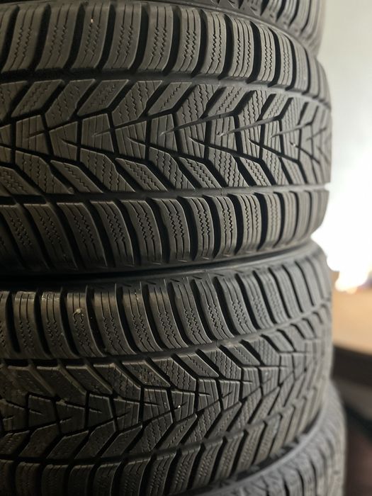 225/40r18 Hankook зима комплект 22г