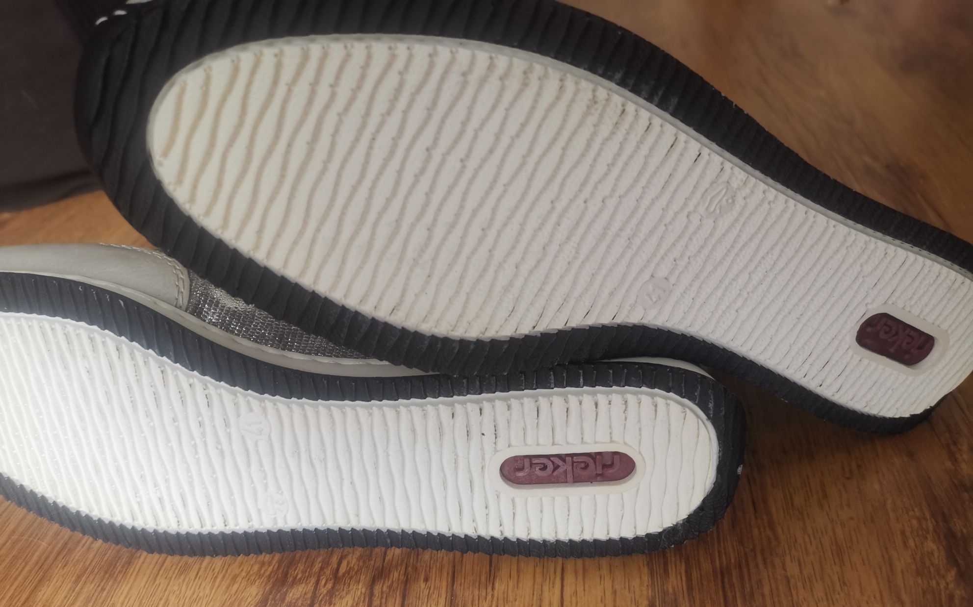 Półbuty sneakersy damskie Rieker 41 na szczupłą stopę
