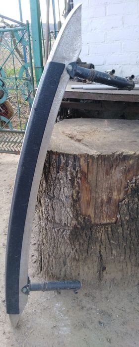 Підсилювач заднього бампера пасат б 5