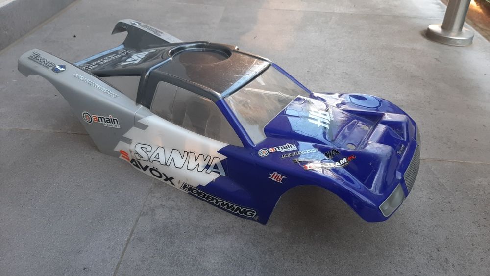 Karoseria do modeli rc truggy 1/8 HB traxxas losi xray associated