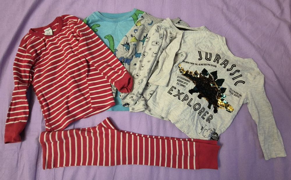 Пакет дитячих речей 98р