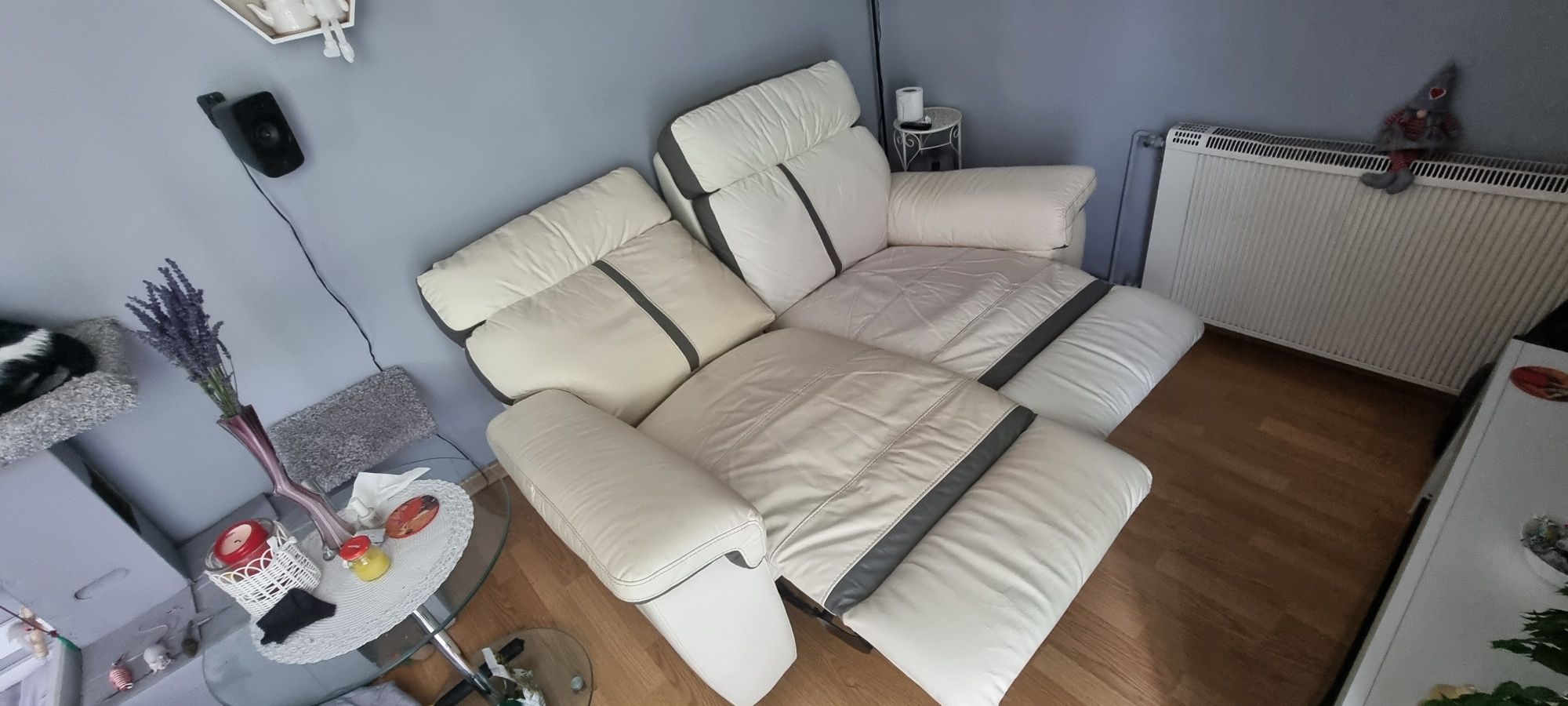 Sofa skórzana,rozkładana,funkcja relax , nowoczesna ,biała.