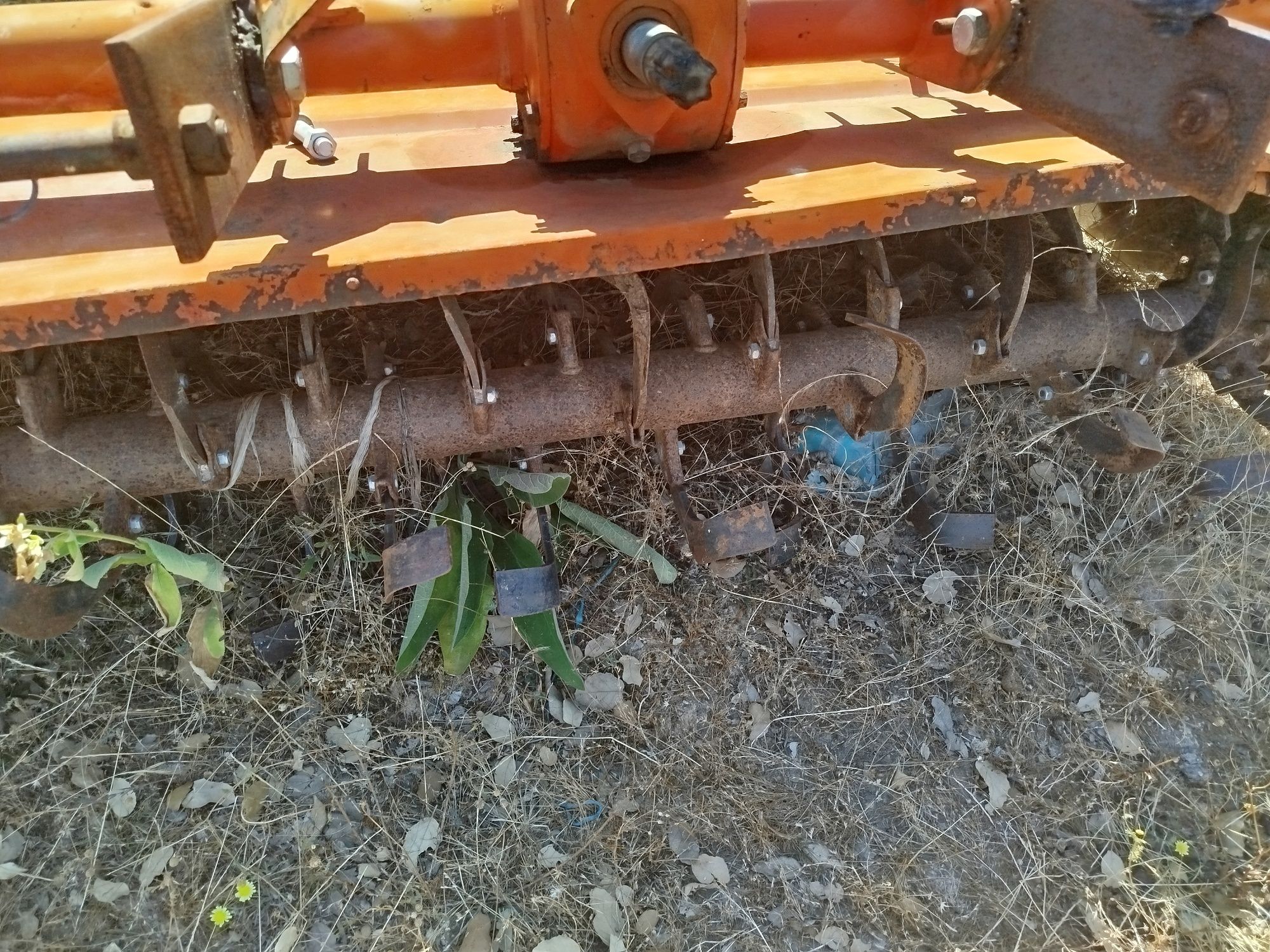 Tenho para venda frese para trator