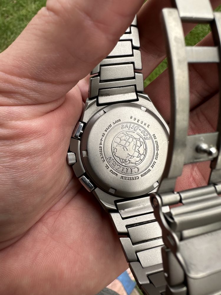 Citizen eco-drive SKYHAWK tytanowy
