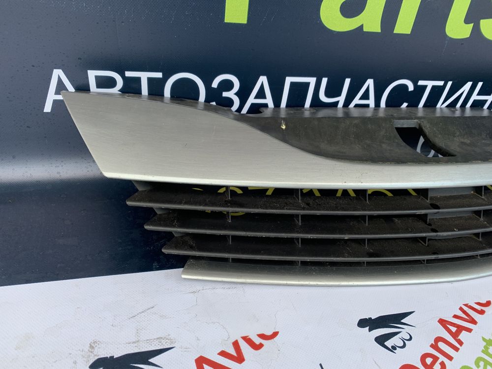 Решітка Laguna 2 Renault решотка Рено Лагуна 2 решетка Лагуна бампер