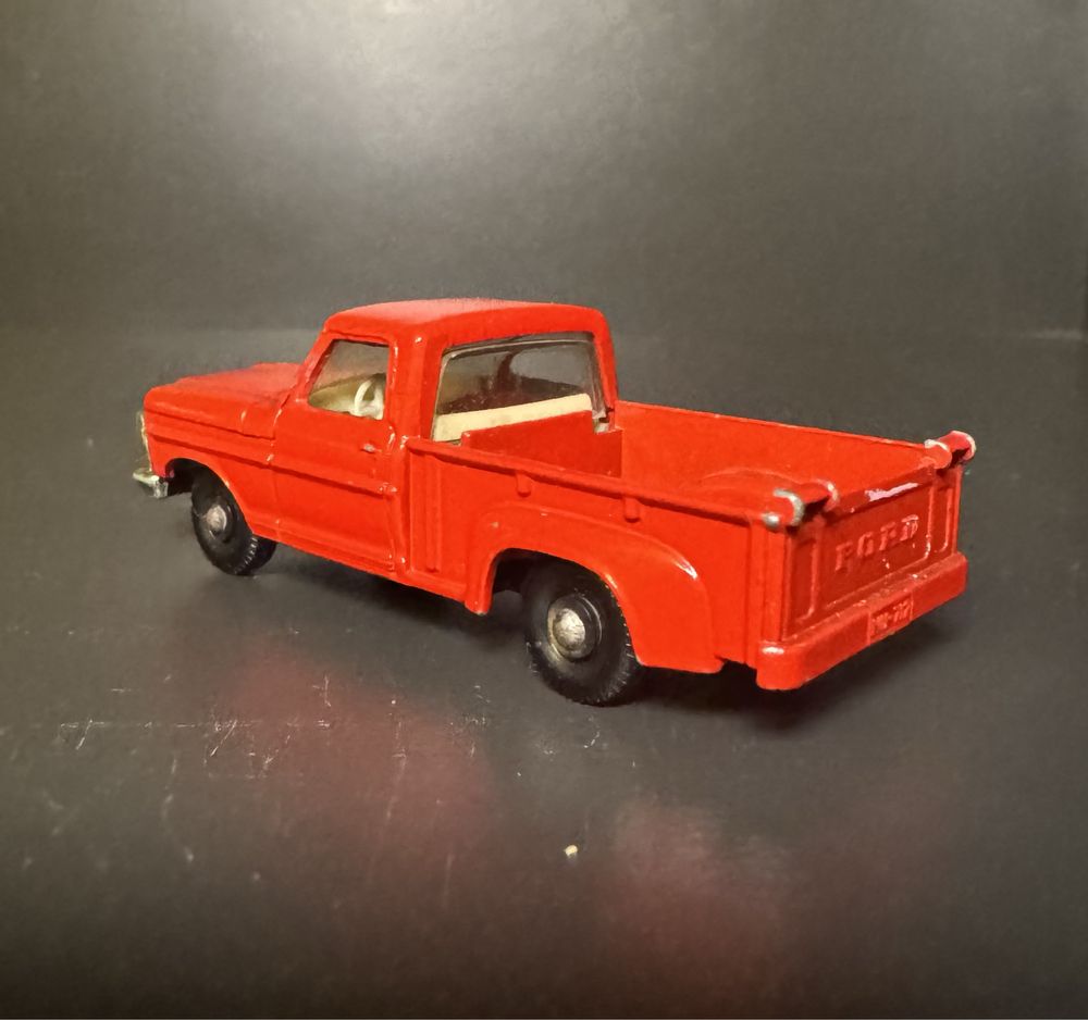 Modelik Ford Pick-up No. 6  Machbox by Lesney 1:64