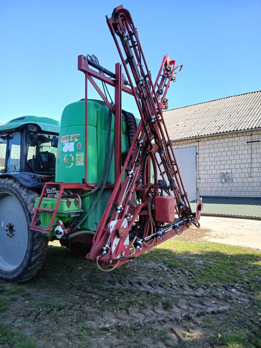 Opryskiwacz zawieszany Krukowiak Heros 1200l